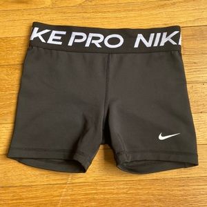 *LOT* Girls size Medium Nike Pro and BGC 8/10 cheer/gymnastics shorts